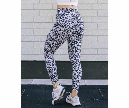 M-Sportswear Outlet Jungle Collection High Waist Scrunch Butt Tights, Snow Leopard